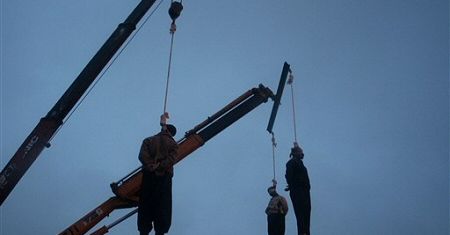 W Iranie powieszono 13 przestępców