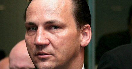 Sikorski wnioskuje o uznanie Kosowa