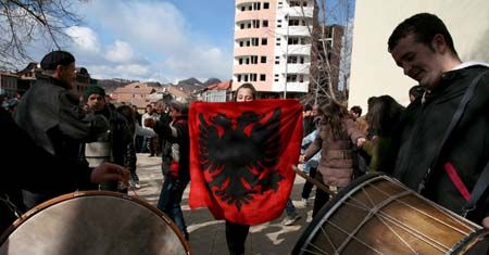 Euforia przed deklaracją niepodległości Kosowa