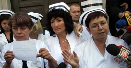 Pielęgniarki przebywające w kancelarii premiera rozpoczęły głodówkę
