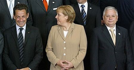 Szczyt UE: Kaczyński spotkał się z Merkel