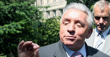Lepper: okupujące kancelarię nie łamią prawa