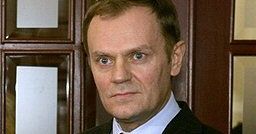 Tusk: obawiam się, że premier nie chce otwarcia archiwów