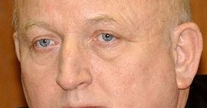 Oleksy: służb używano też do walki politycznej z lewicą