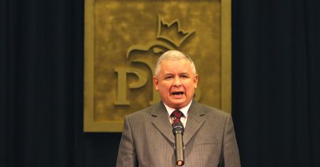 Premier wygłosi orędzie w TV, prezydent milczy