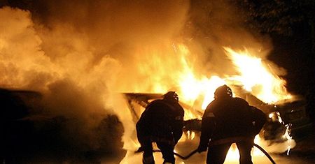 4 tysiące policjantów na przedmieściach miast Francji