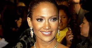 2 mln dolarów i złoty mikrofon z brylantami dla Jennifer Lopez