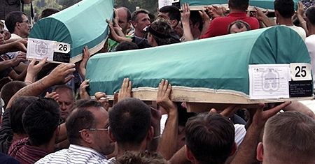 Ekshumacja 733 ofiar masakry w Srebrenicy