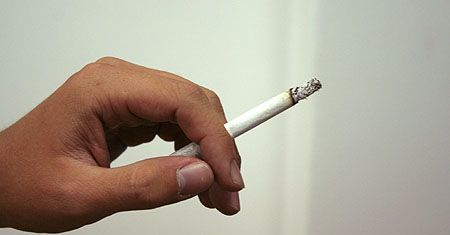 Francja waha się z wprowadzeniem zakazu palenia