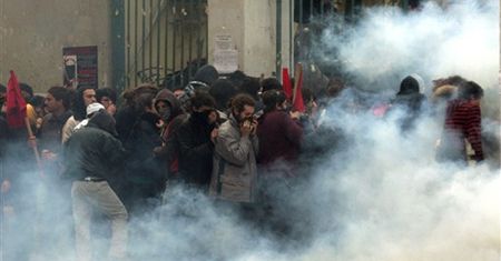 Starcie policji z przeciwnikami reform edukacji