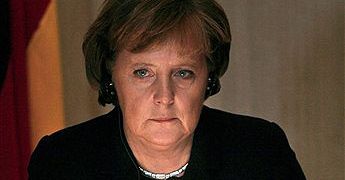 "Obecny ustrój UE czyni ją słabą i niezdolną do działania"