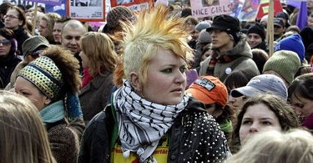 Zwolennicy aborcji przejdą ulicami Warszawy