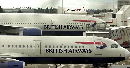 Kilkaset lotów z Heathrow odwołanych z powodu mgły