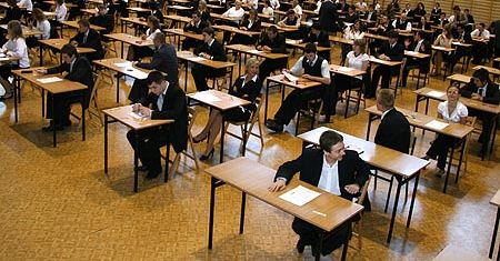 Naukowcy nakłaniają maturzystów do oszustwa