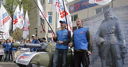 Rosyjskie MSZ broni aktywistów oblegających ambasadę Estonii