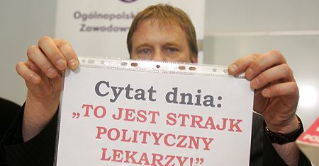 Polacy: rząd powinien dać podwyżki lekarzom