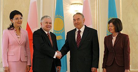 "Rurociąg Odessa-Brody-Gdańsk tak, ale z Rosją"