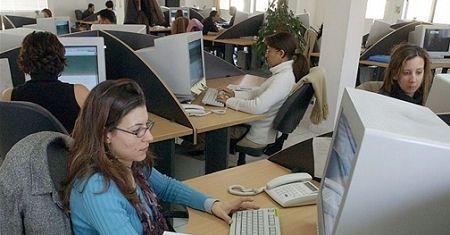 Urzędnik magistratu bez Gadu-Gadu, Skype i Naszej-klasy