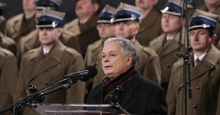 "Awans dla ofiar Katynia rekompensatą dla ich pamięci"