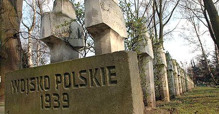 Wojskowy Cmentarz Komunalny na Powązkach w Warszawie