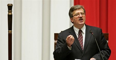 Komorowski: państwo może leciutko podsterowywać