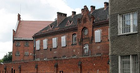 Więzień, który zabił swoją konkubinę, usłyszał zarzut