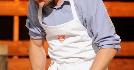 Masterchef: Mikołaj Rey musiał opuścić program