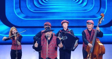 "Must be the music": sołtys z Wąchocka z kapelą w programie!
