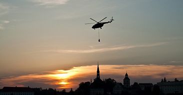 W czasie powodzi ratowali ludzi - odznaczył ich prezydent