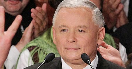 Nowa wojna PO-PiS; "Kaczyński wykorzystuje katastrofę"