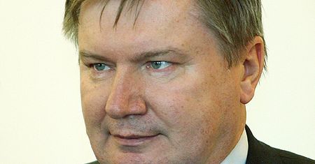 Minister odpowiada Kaczyńskiemu na słowa o Smoleńsku