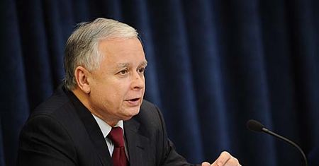 Lech Kaczyński zwleka z decyzją ws. wizyty w Moskwie