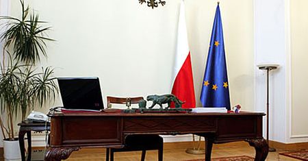 Donald Tusk chce być bliżej