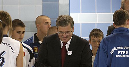Komorowski do dzieci: spacer po stolicy i świat jest piękny