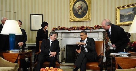Komorowski już na początku otrzymał od Polaków premię