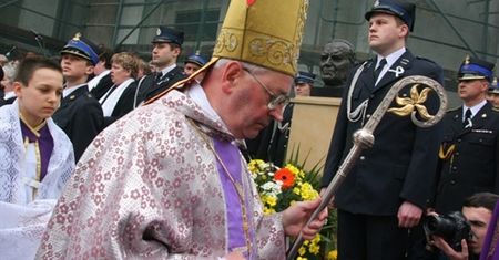 "Otwórzcie okna w Kościele - trzeba go przewietrzyć"