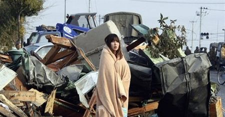 Oni bezczelnie żerują na tragedii w Japonii