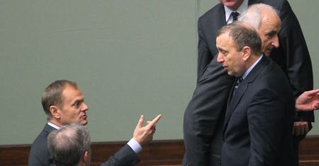 Grzegorz Schetyna krytykuje premiera ws. raportu MAK