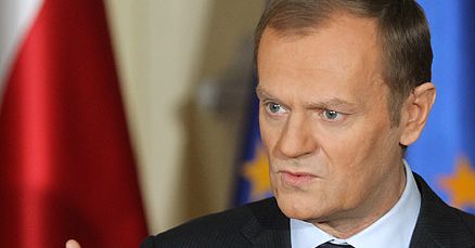 Tusk: szukanie winy u pilotów, to uproszczenie