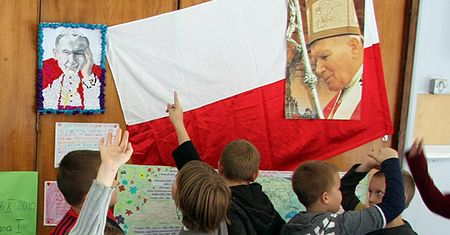 Emigranci nie uczą dzieci polskiego - bo po co?