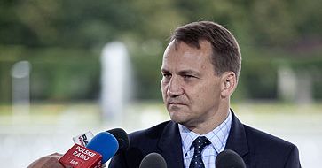 Ostro o Sikorskim: ośmiesza się, świat go przerasta