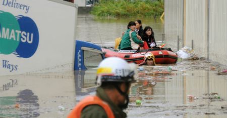 Tajfun "Roke" pustoszy Japonię, są ofiary