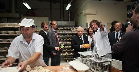 Kaczyński sprowadził kłopoty. Gdyby włożył fartuch...
