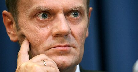 Dramatycznie niskie notowania rządu