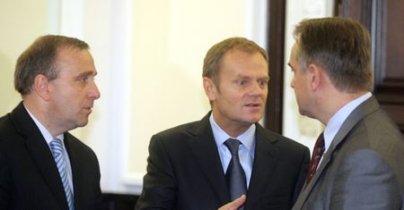 Konflikt w Platformie - Tusk idzie na wojnę ze Schetyną