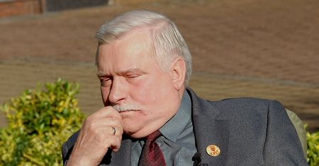 56% Internautów WP: Wałęsa nie powinien wyjeżdżać