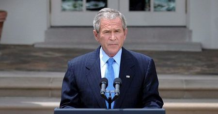 Bush chciał użyć wojska na terenie USA