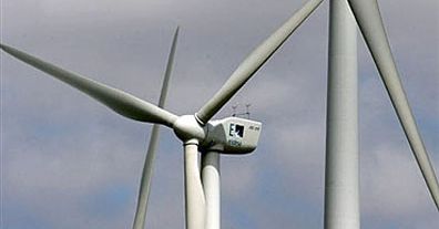 Świat coraz więcej inwestuje w energię odnawialną