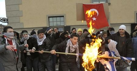 Świat przeciwko interwencji w Gazie