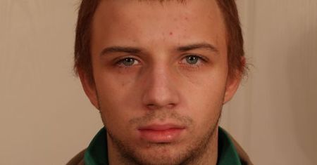 Policja szuka osób, które miały kontakt z 18-latkiem z HIV